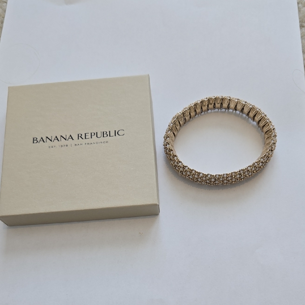 Banana Republic Sparkling Gold Bracelet